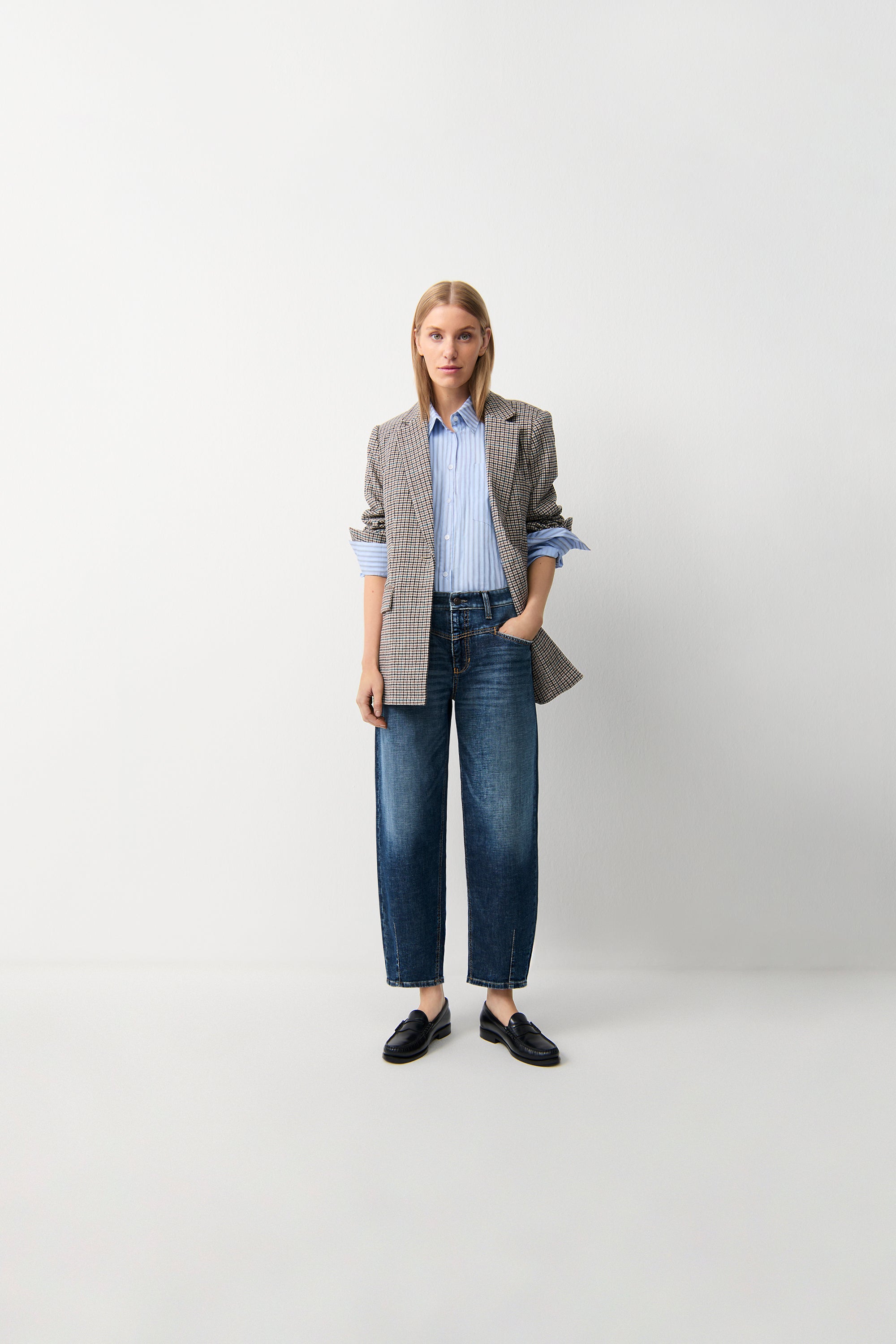 cambio-elin-barrel-jeans-cropped-rustic-dark-cross image 1