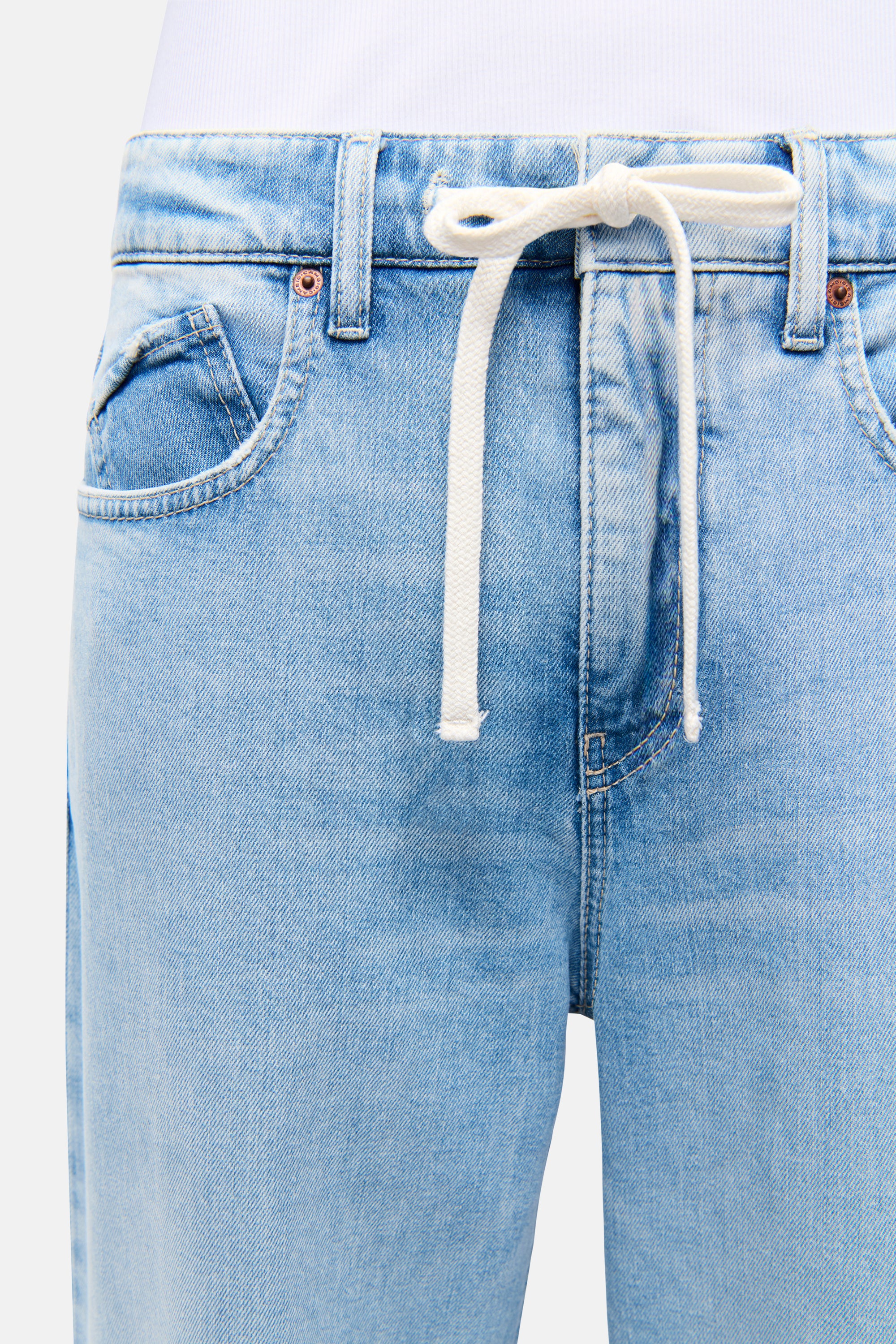 cambio-baggy-wide-leg-jeans-in-full-length-sun-bleach-blue-denim image 4