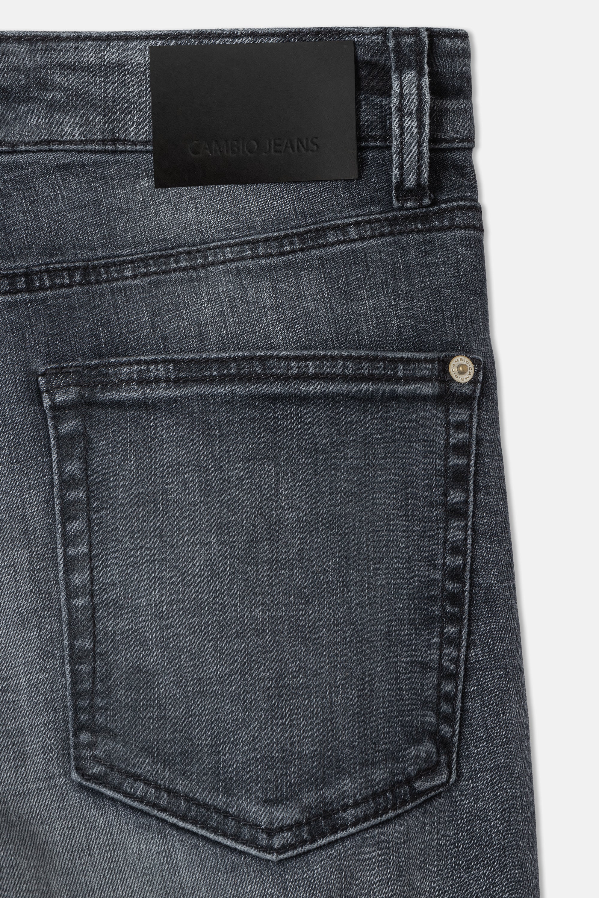 cambio-gini-straight-fit-jeans-lang-superstretch-black-denim-midnight-stone-used image 6