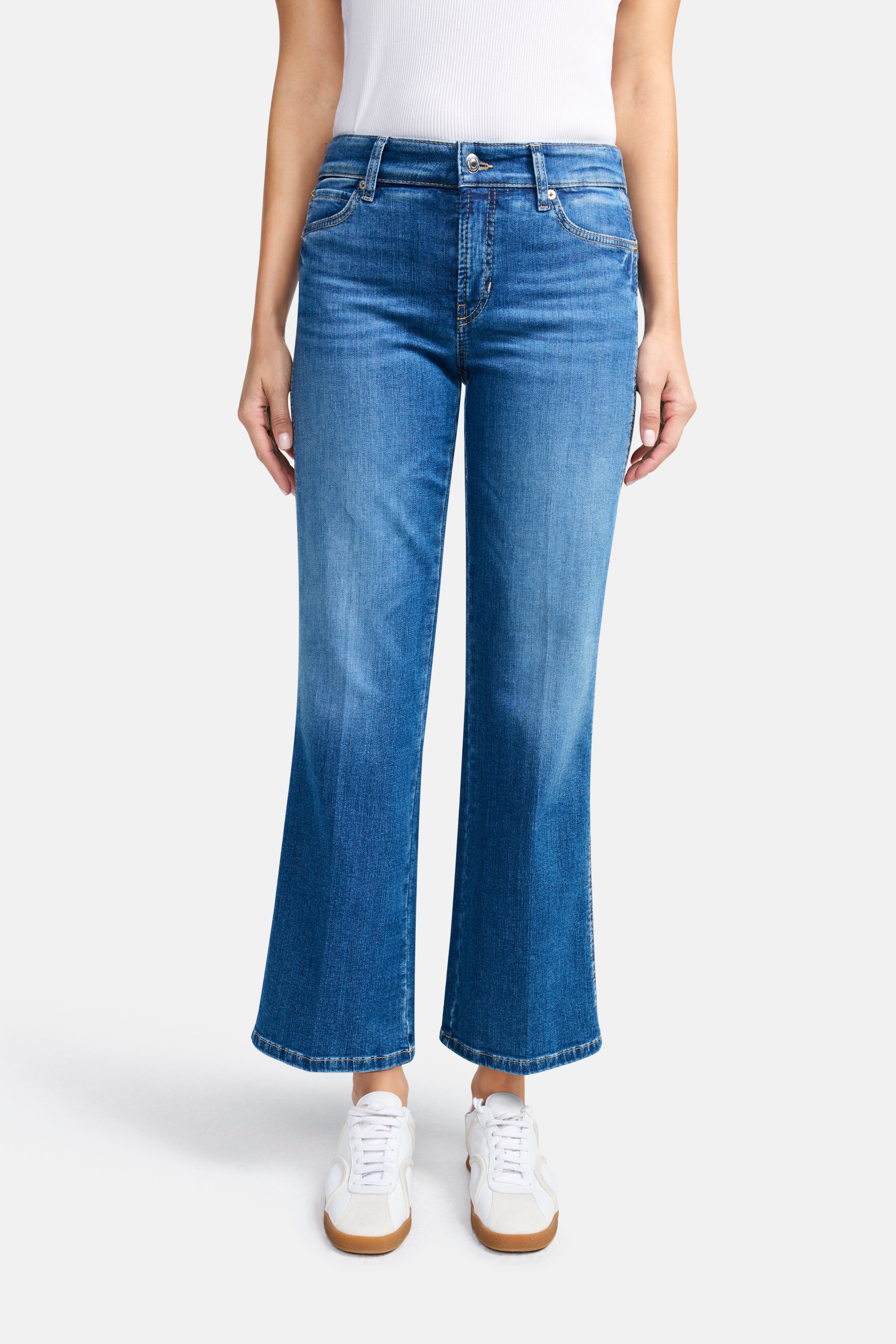 cambio-francesca-flared-jeans-in-verk-rzter-l-nge-superstretch-helles-blau image 3