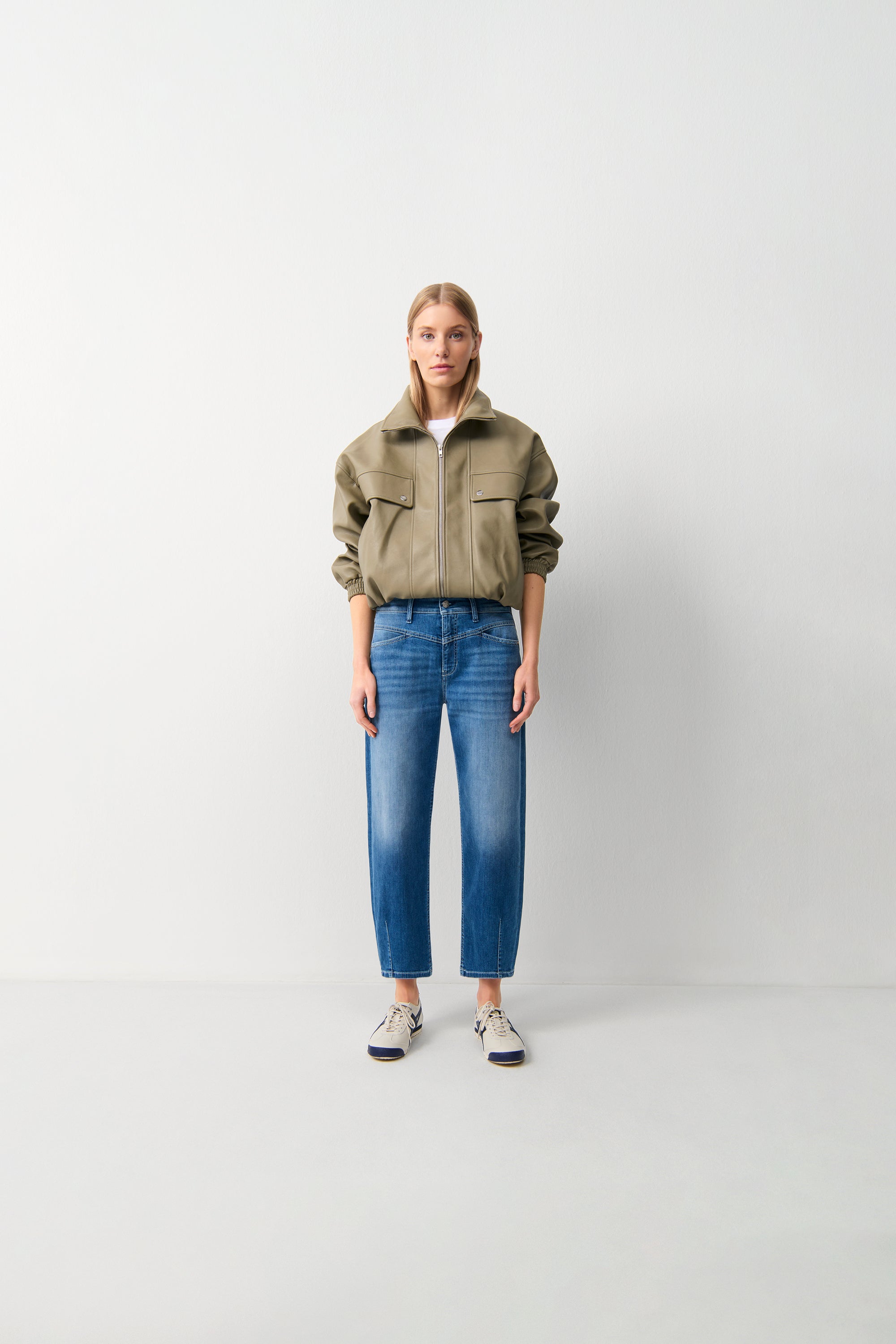 cambio-elin-barrel-jeans-damen-cropped-medium-authentic-used image 1