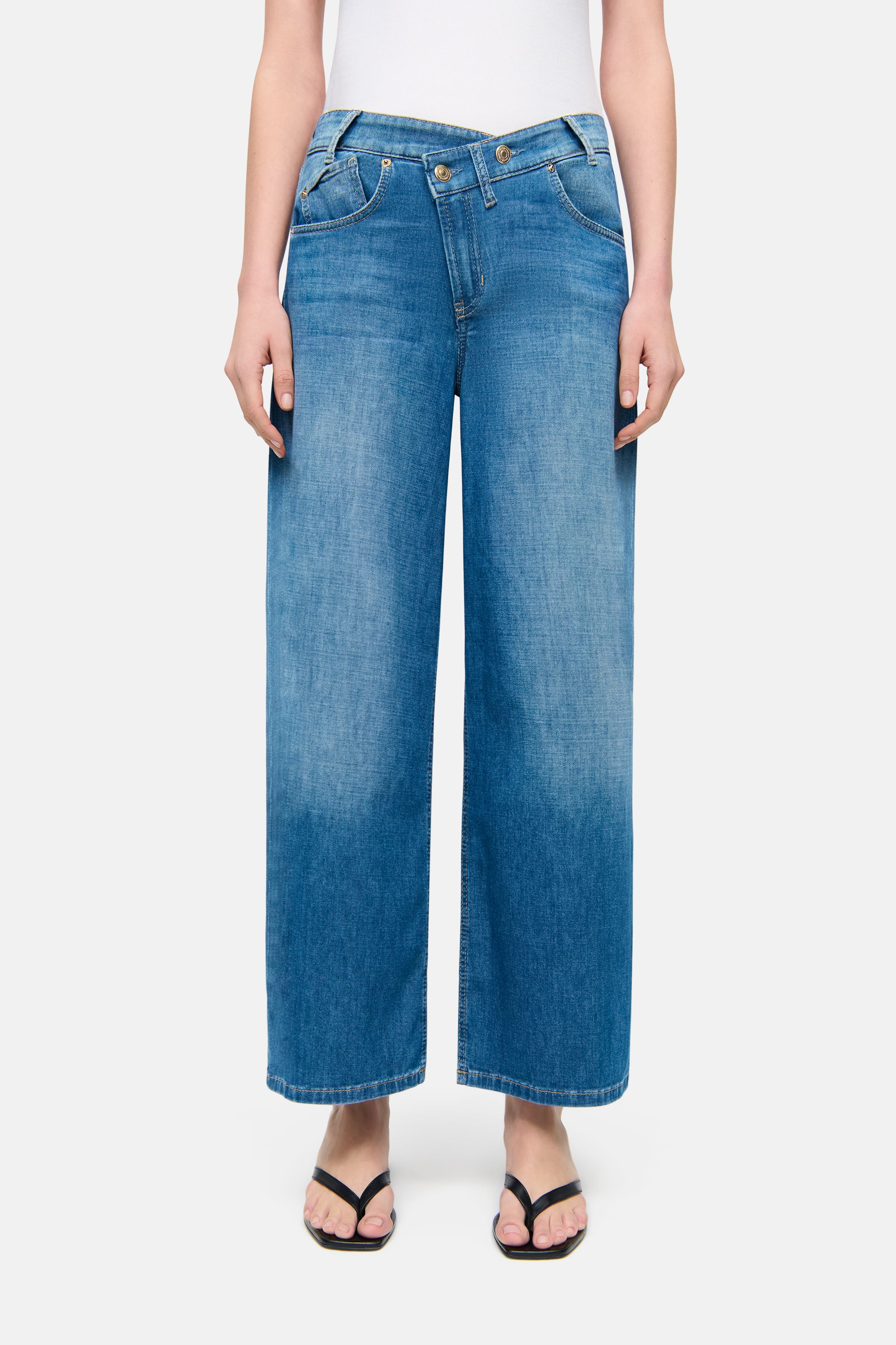cambio-baggy-asymmetrical-wide-leg-jeans-full-length-sunny-medium-contrast image 2
