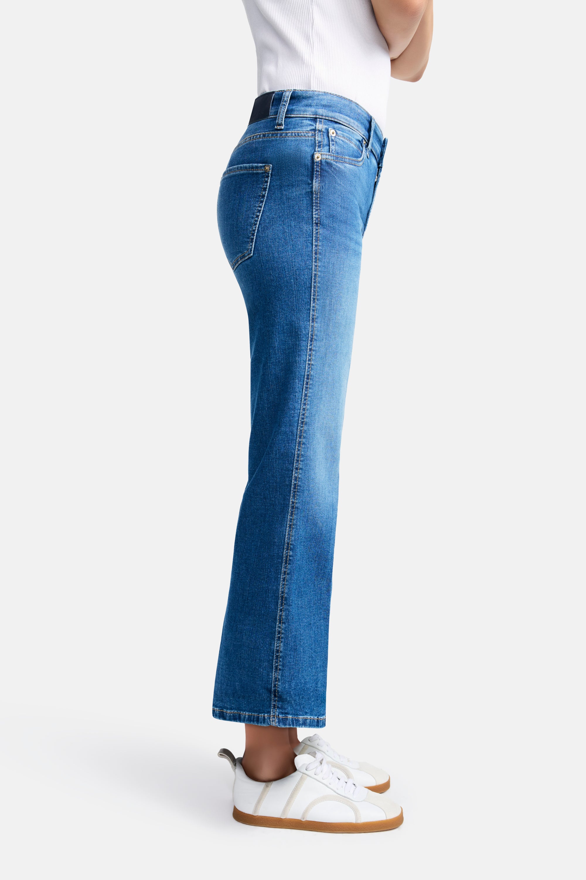 cambio-francesca-flared-jeans-in-verk-rzter-l-nge-superstretch-helles-blau image 2